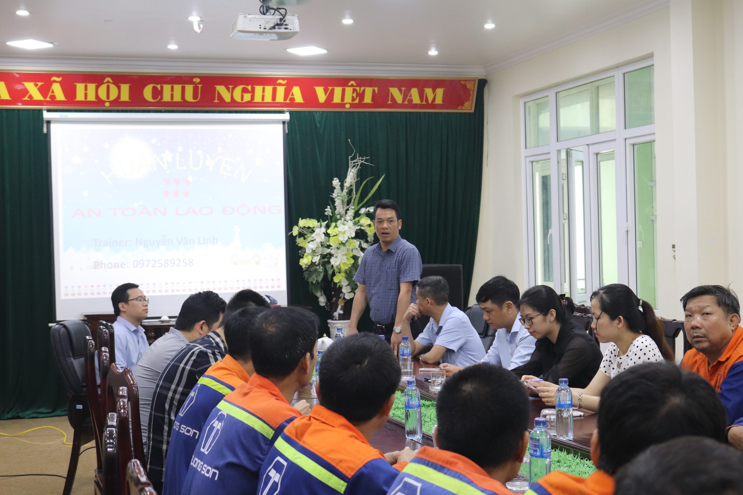 Công ty Trường Sơn tổ chức huấn luyện an toàn, vệ sinh lao động năm 2023