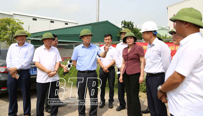 Đồng chí Bí thư Tỉnh ủy Thái Bình kiểm tra tiến độ thực hiện dự án đường dây 500kV mạch 3 từ Quảng Trạch (Quảng Bình) đến Phố Nối (Hưng Yên)